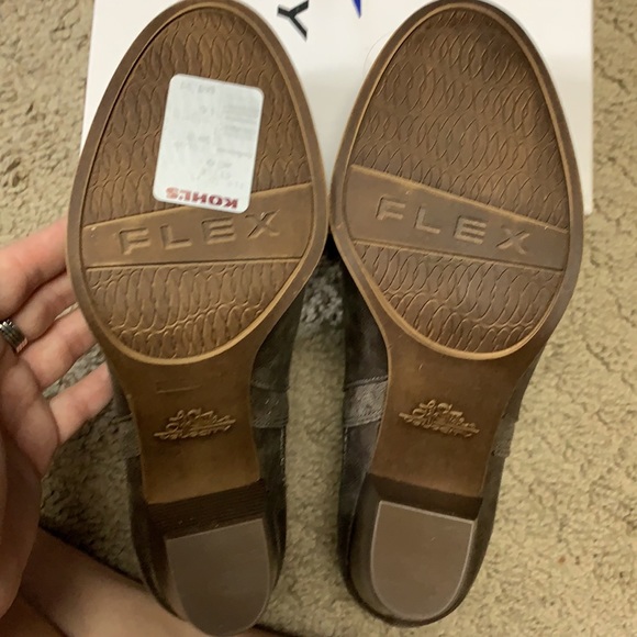 Booties - Picture 5 of 6